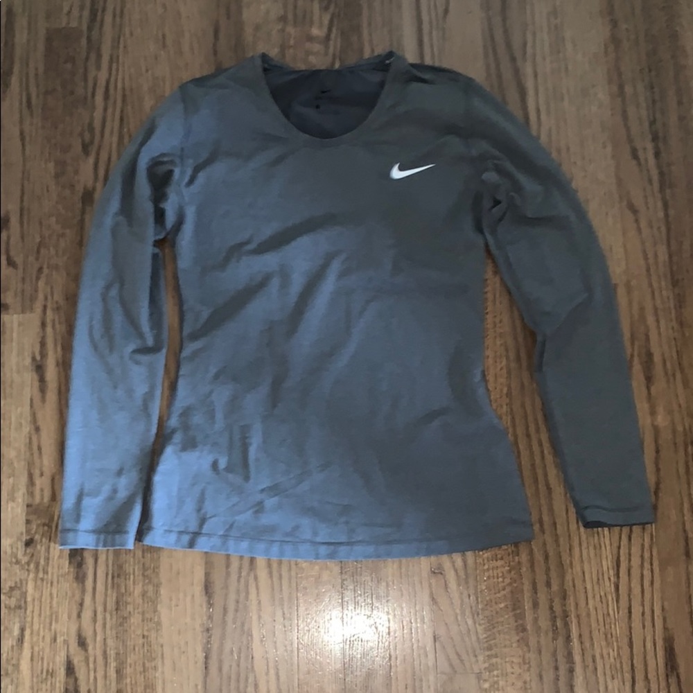 NIKE Dri Fit Long Sleeve